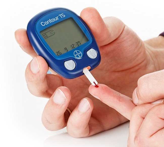 Máy thử đường huyết mang lại tác dụng không nhỏ cho người bệnh.