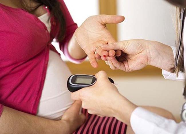 Tiểu đường thai kỳ khởi phát hoặc tiến triển trong thai kỳ