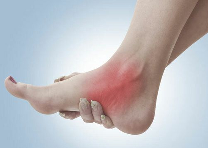Các biến chứng ngoại biên thường xảy ra đau nhức ở cỏ chân