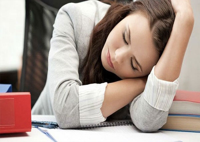 Ngủ gật thường xuyên có thể liên quan đến hạ đường huyết quá mức